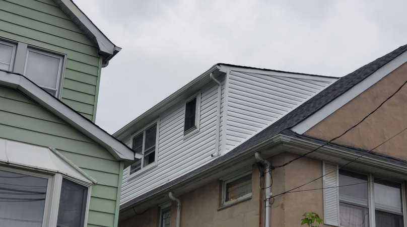 New Roof and New Siding Installation Service Project Shot 5