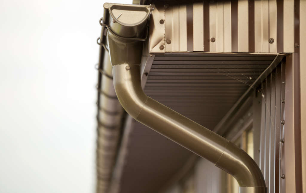 Should I Get Steel or Aluminum Gutters