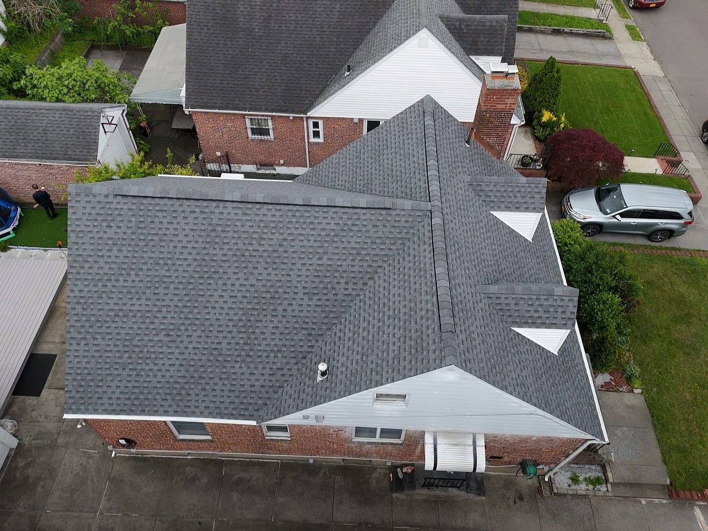 Roof, Plywood, Siding and Gutter Installation in Queens NY Project Shot 2
