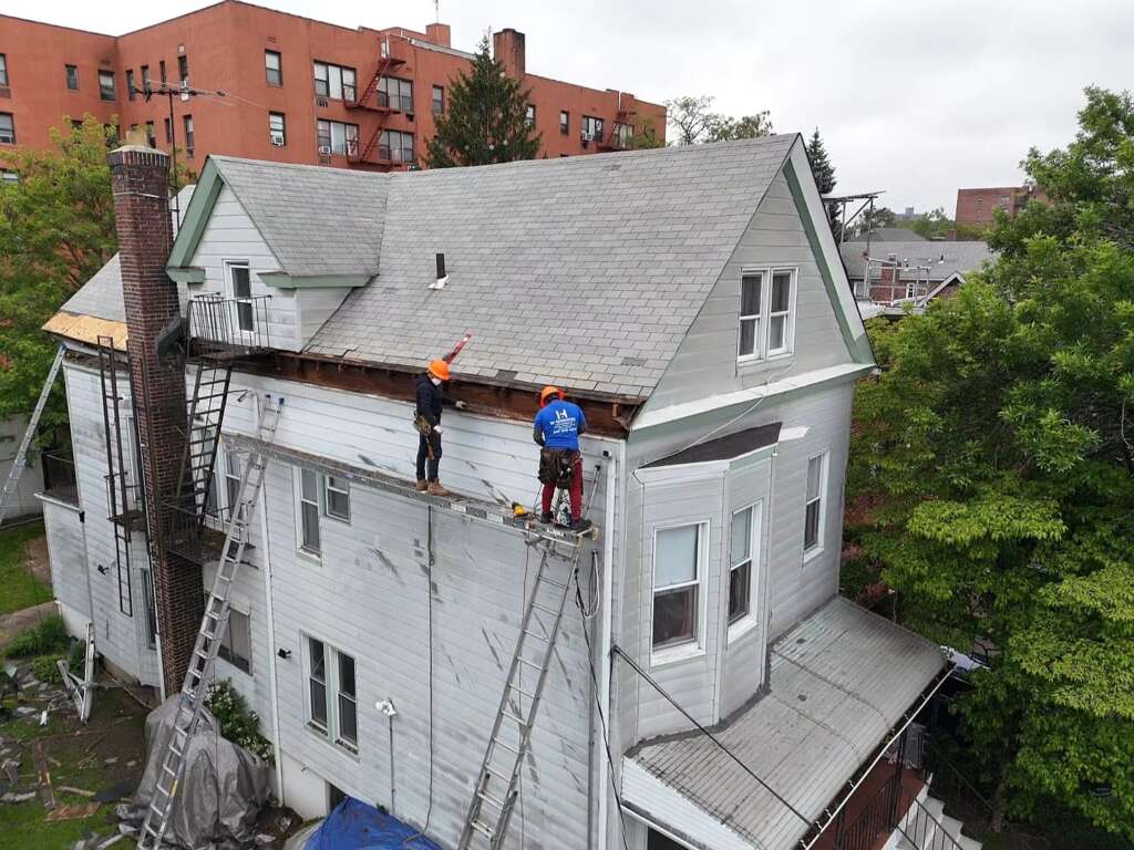 Full project, Roof, Gutter, Plywood & Siding in Bronx Project Shot 11