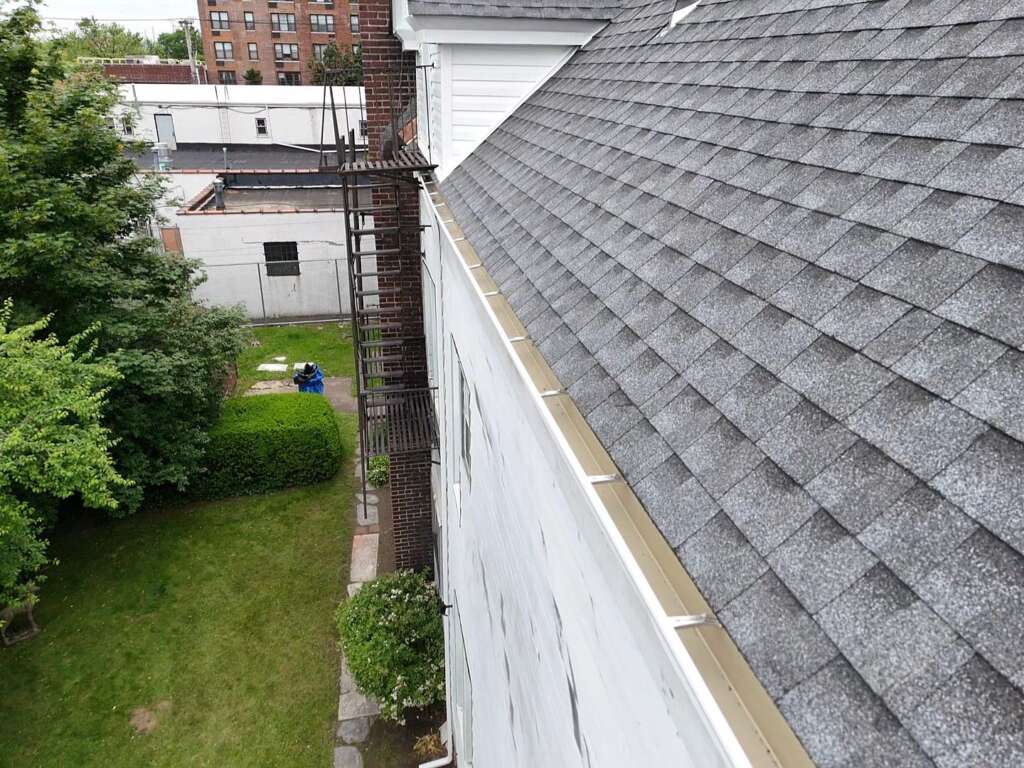 Full project, Roof, Gutter, Plywood & Siding in Bronx Project Shot 7